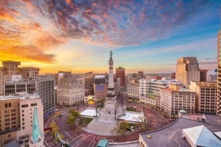 Cozysuites L Dream 1Br, Monument Circle, Indy Индианаполис Экстерьер фото
