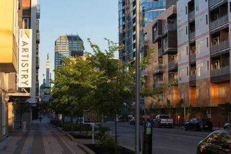 Cozysuites L Dream 1Br, Monument Circle, Indy Индианаполис Экстерьер фото