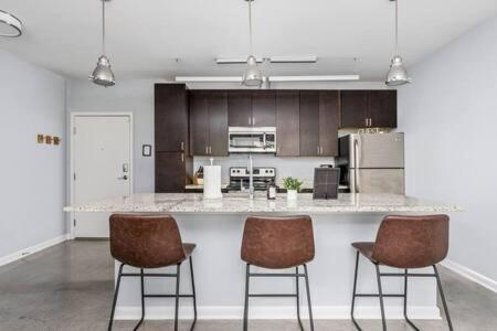 Cozysuites L Dream 1Br, Monument Circle, Indy Индианаполис Экстерьер фото